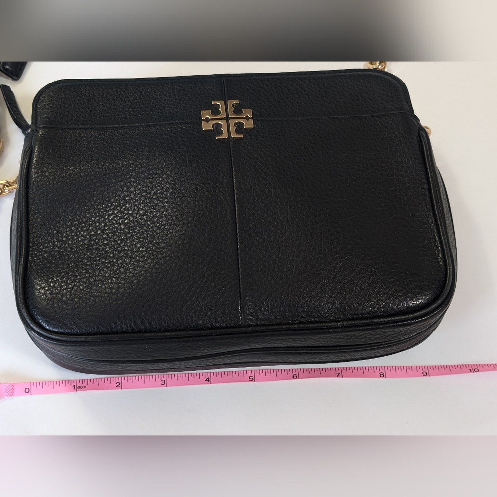 TORY BURCH - Ivy Crossbody, Black Pebbled Leather, Gold Chain, EUC. - Picture 13 of 14